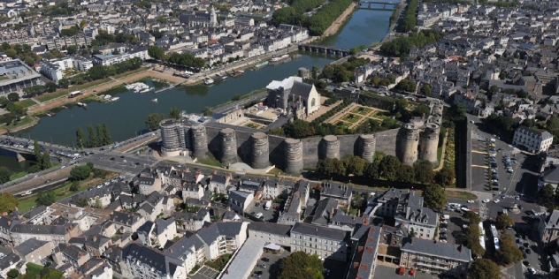 Interprete o traduttore dal italiano in francese o inglese a Angers - Francia