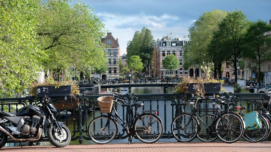 阿姆斯特丹：荷兰文口译员和笔译员
